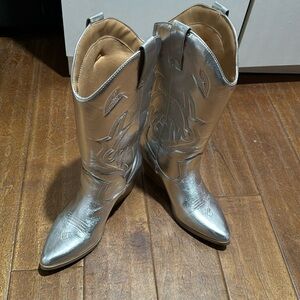 🐮COWGIRL BOOTS💕